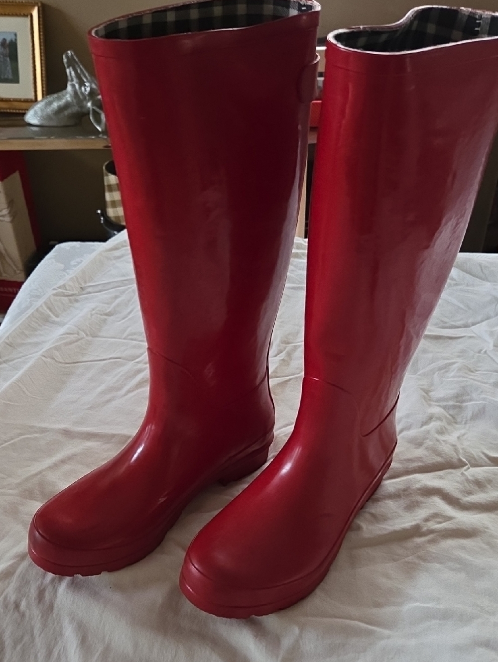Red Women's Tall Rain Boots - Classic Waterproof Style ❤️